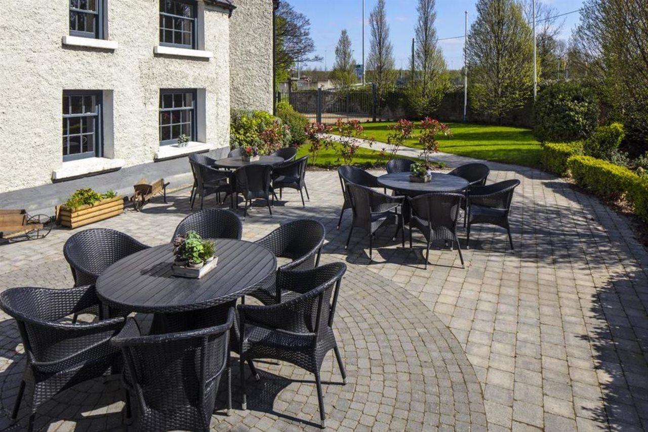 The Address Citywest Luaran gambar