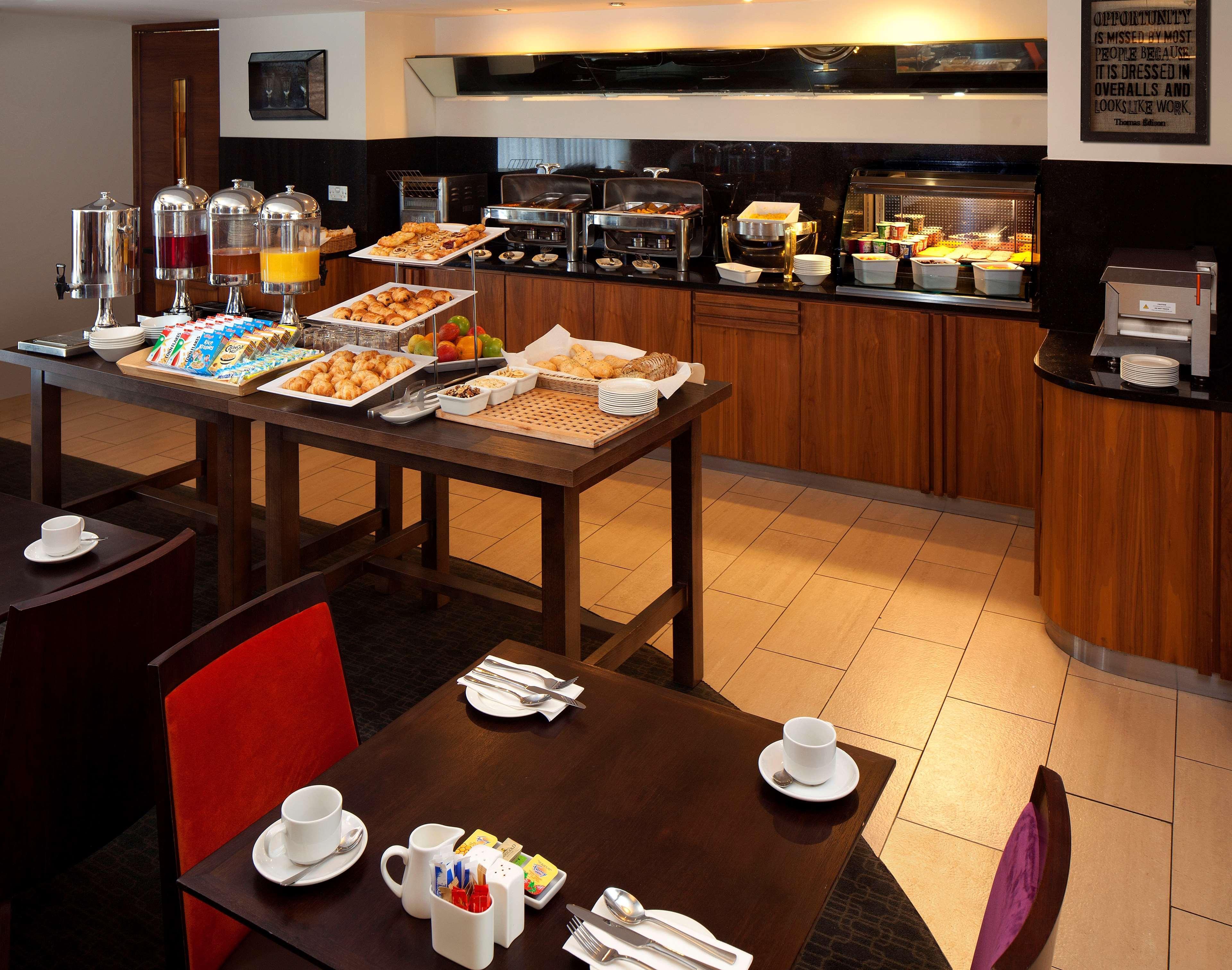 The Address Citywest Luaran gambar
