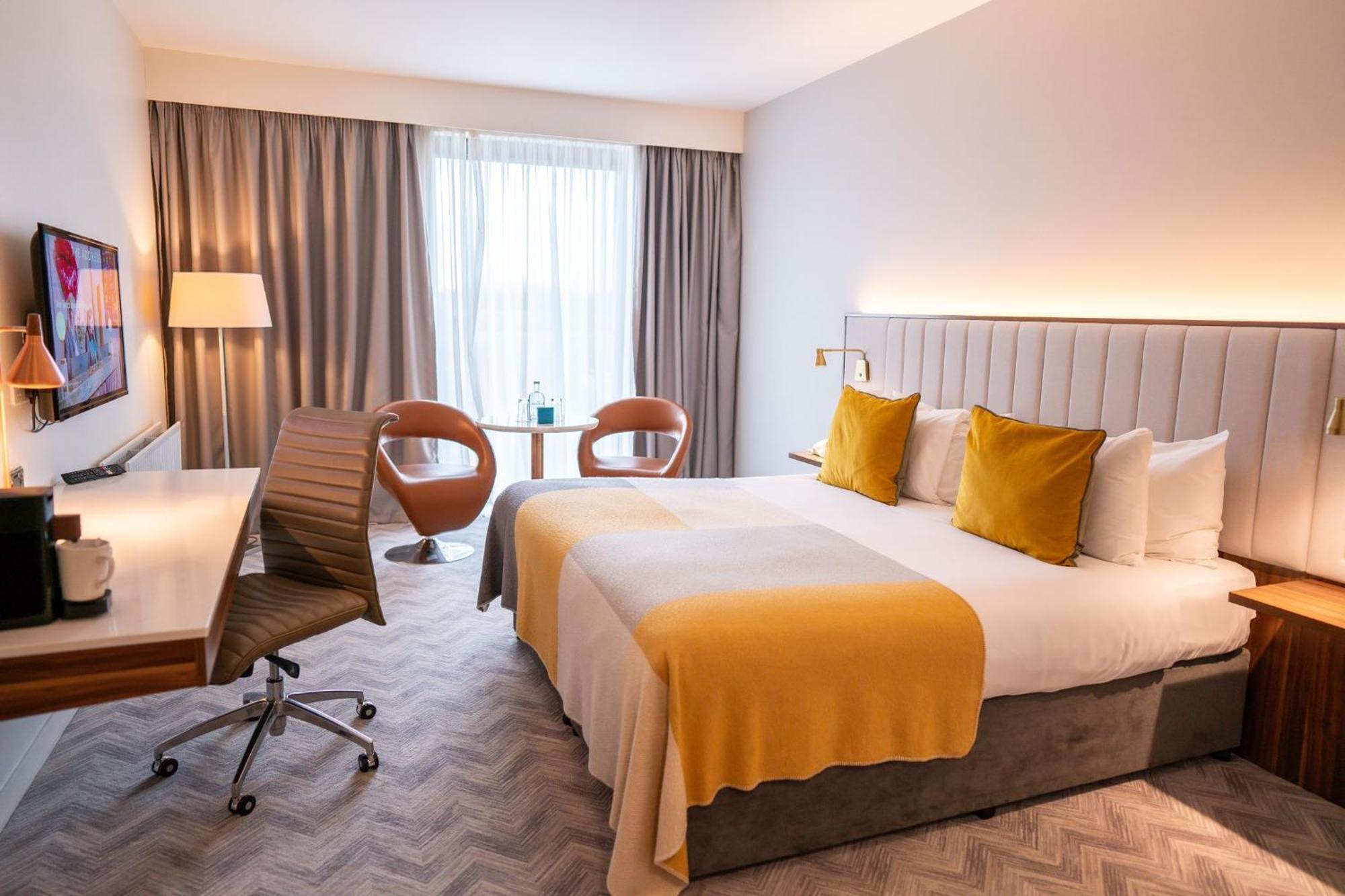 The Address Citywest Luaran gambar