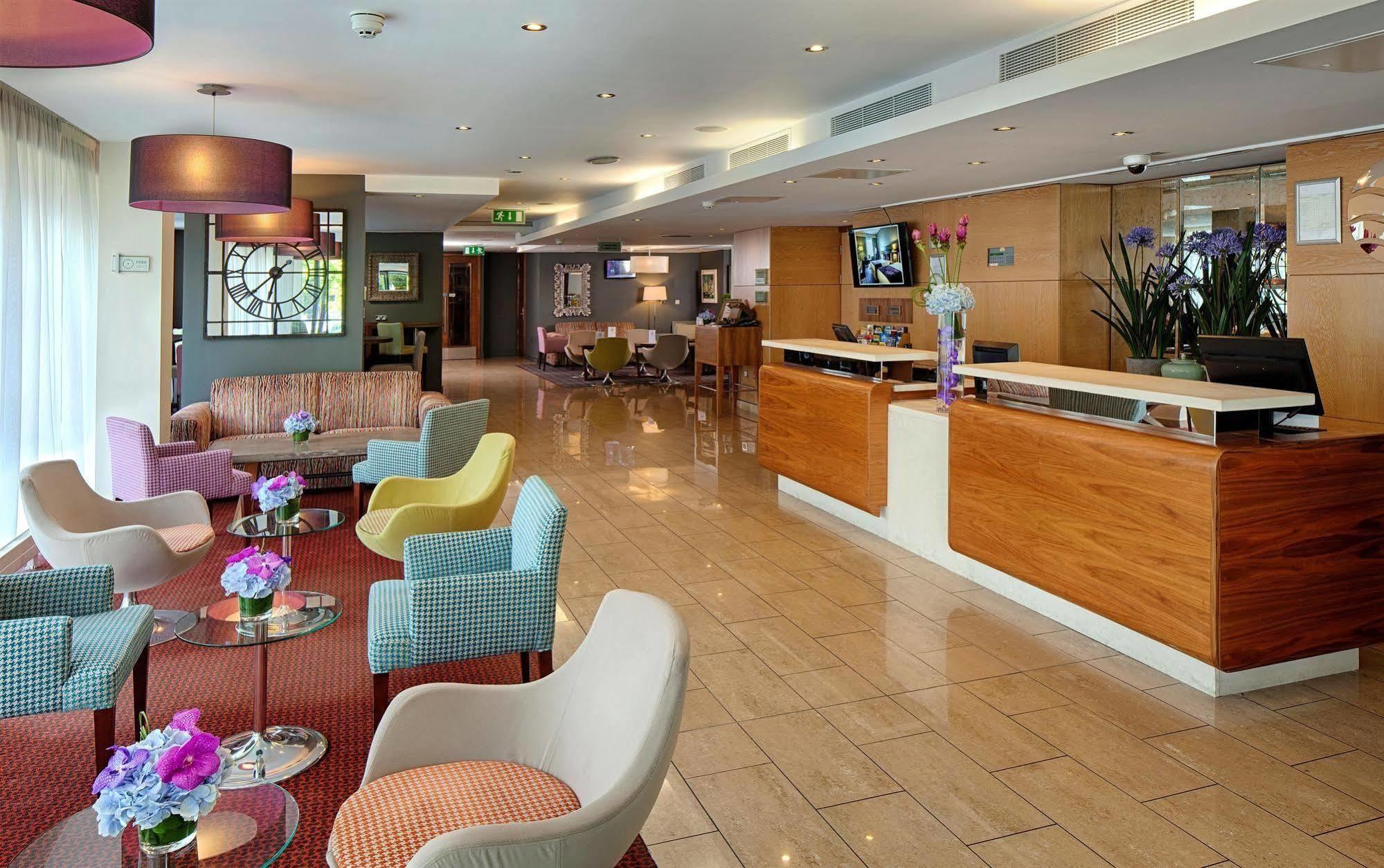 The Address Citywest Luaran gambar